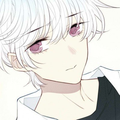 女子挖野菜挖到大蛇 双方都吓坏了